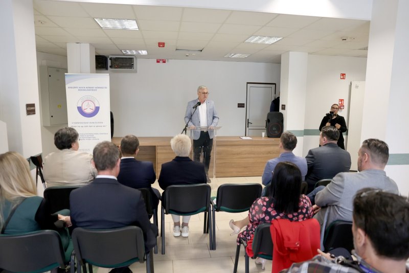 Munkahelyi bölcsőde és játszótér átadó